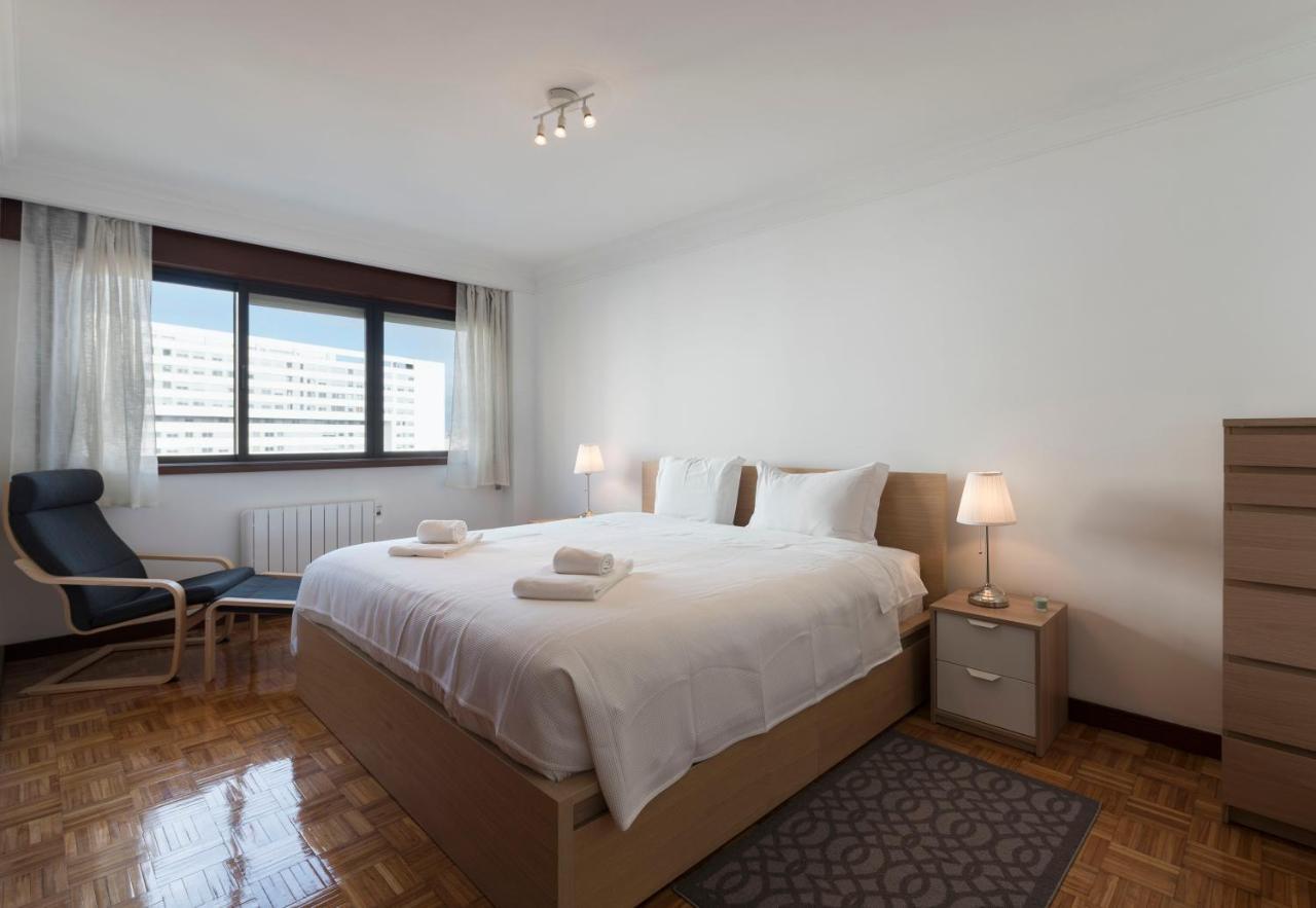Lovelystay - Charming 3Br Flat W/ Free Parking In Devesas Vila Nova de Gaia Zewnętrze zdjęcie