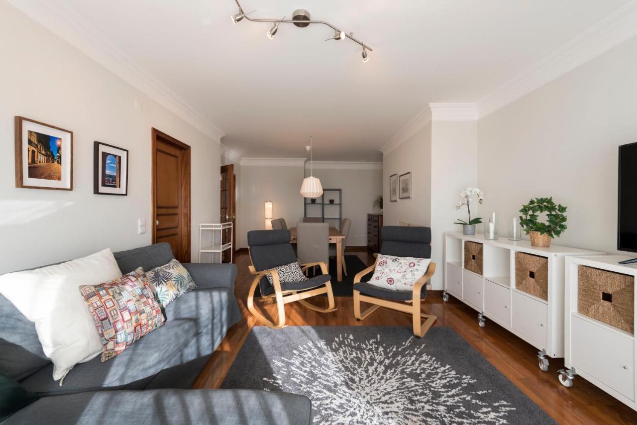 Lovelystay - Charming 3Br Flat W/ Free Parking In Devesas Vila Nova de Gaia Zewnętrze zdjęcie