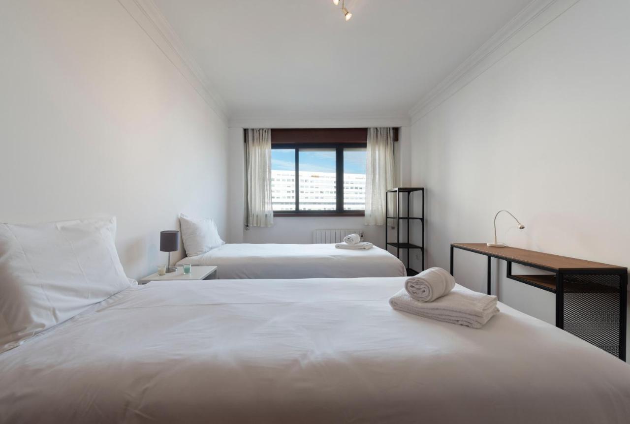 Lovelystay - Charming 3Br Flat W/ Free Parking In Devesas Vila Nova de Gaia Zewnętrze zdjęcie