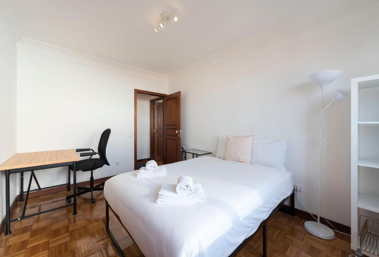 Lovelystay - Charming 3Br Flat W/ Free Parking In Devesas Vila Nova de Gaia Zewnętrze zdjęcie